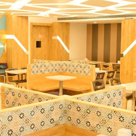 Shree Ganga Smb Hotels Удджайн Экстерьер фото