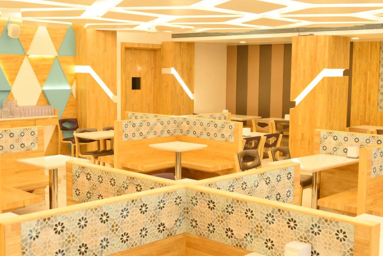 Shree Ganga Smb Hotels Удджайн Экстерьер фото